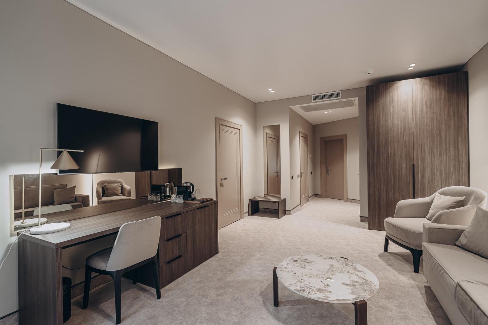 Park Hotel Bristol Ужгород Екстериор снимка