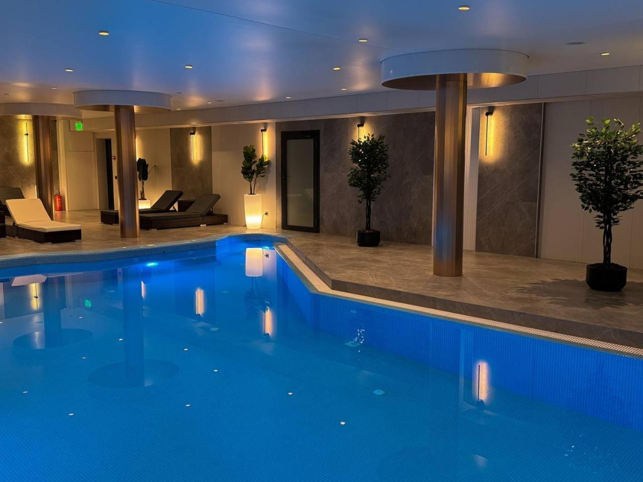 Park Hotel Bristol Ужгород Екстериор снимка