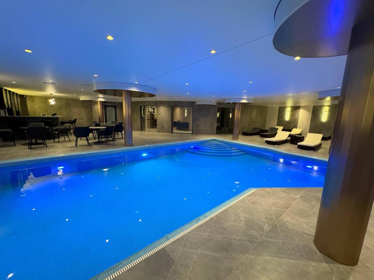 Park Hotel Bristol Ужгород Екстериор снимка