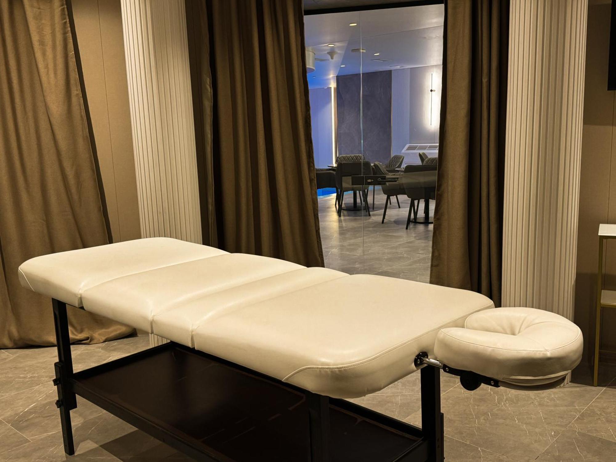 Park Hotel Bristol Ужгород Екстериор снимка